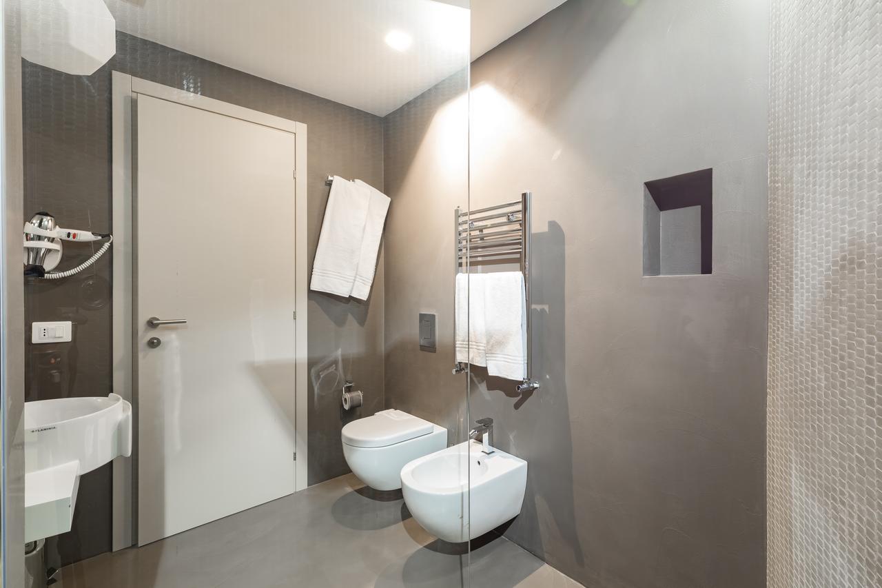 A World Aparts - Barberini Boutique 2* Rom